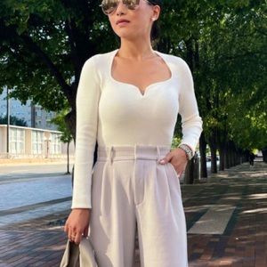 Abercrombie Sweetheart Slim Sweater Top in White Size XXS Fits XS